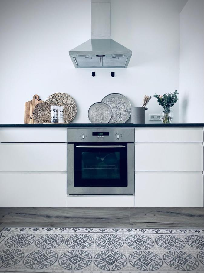 Day Dream Central Akureyri Two Bedroom Apartment Bagian luar foto